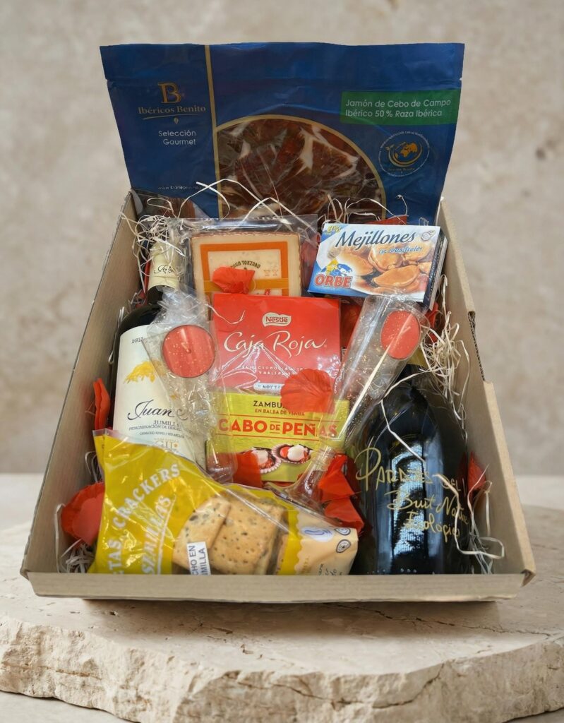 Productos gourmet de la caja cena San Valentín con vino, jamón ibérico y conservas