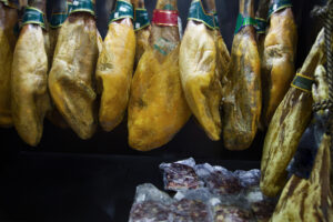 Cómo se elabora el jamón ibérico paso a paso